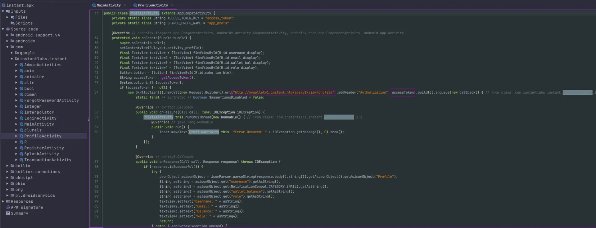 Interface do JADX revelando código-fonte de classe Android com implementação de requisição HTTP para API interna